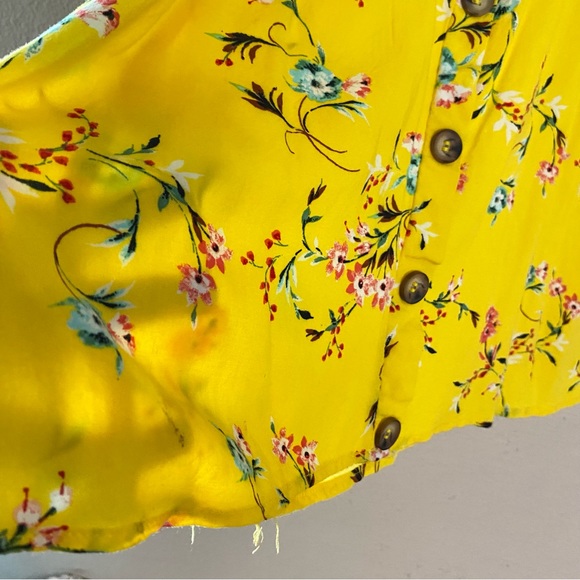 🌸3/$30🌸 Walking On Sunshine Girls’ Yellow Floral Dress - Picture 3 of 8